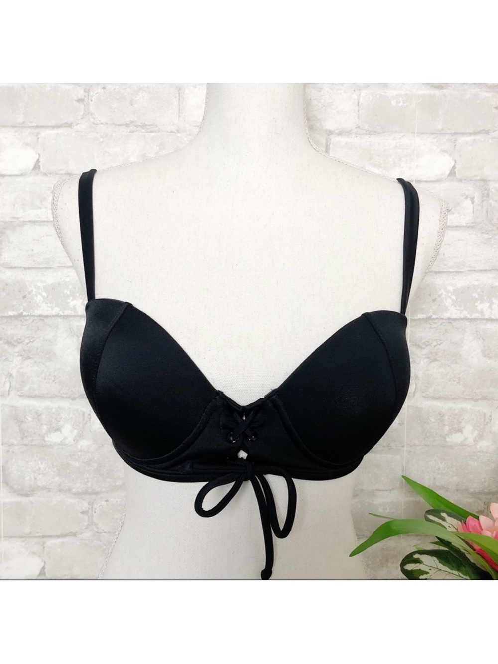 L.A. Hearts Black Underwire Bikini Top with Lace-Up Tie Detail Size Medium